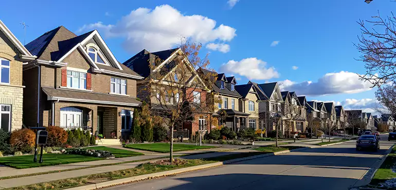 Why Choose Us for Selling Your Foreclosed House in Florida, FL?